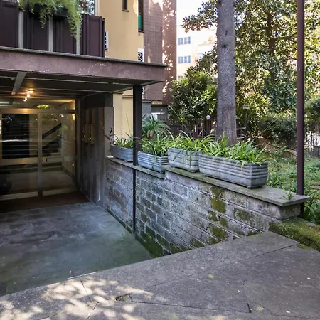 Level House *