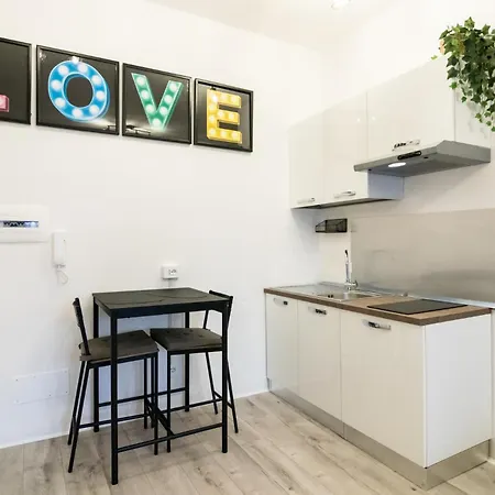 Level House Daire Roma