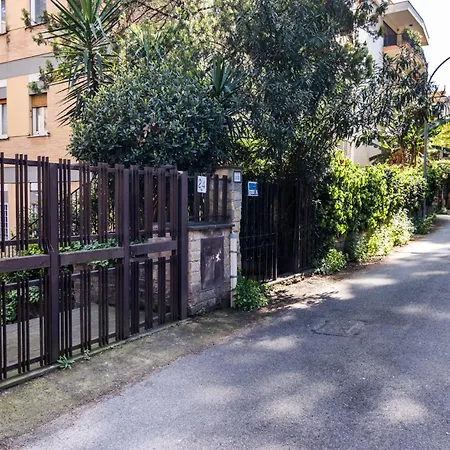 Apartament Level House